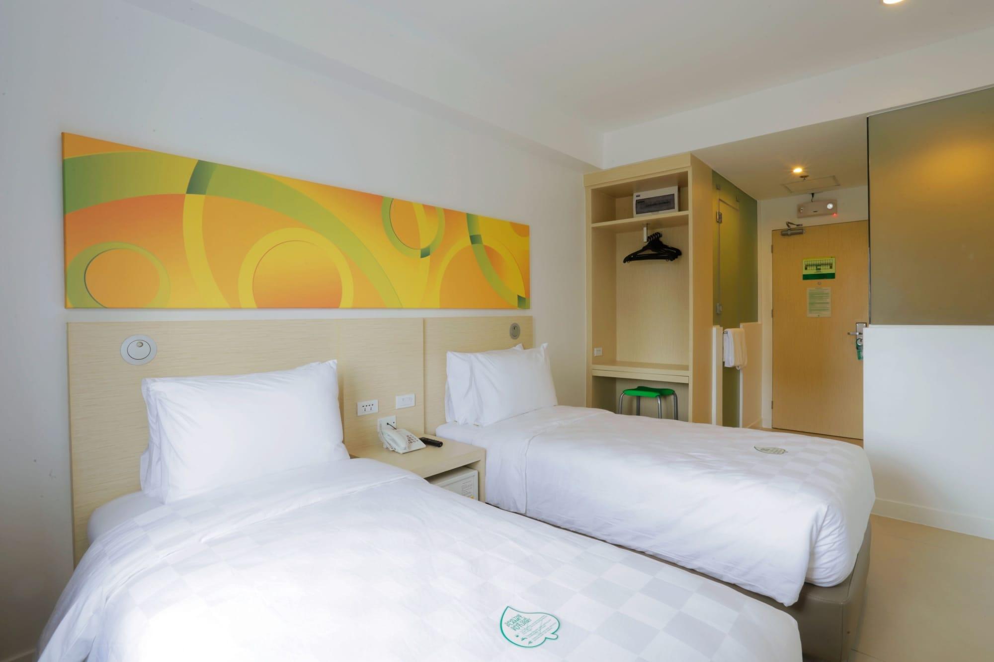 Go Hotels Timog Bandar Quezon Luaran gambar