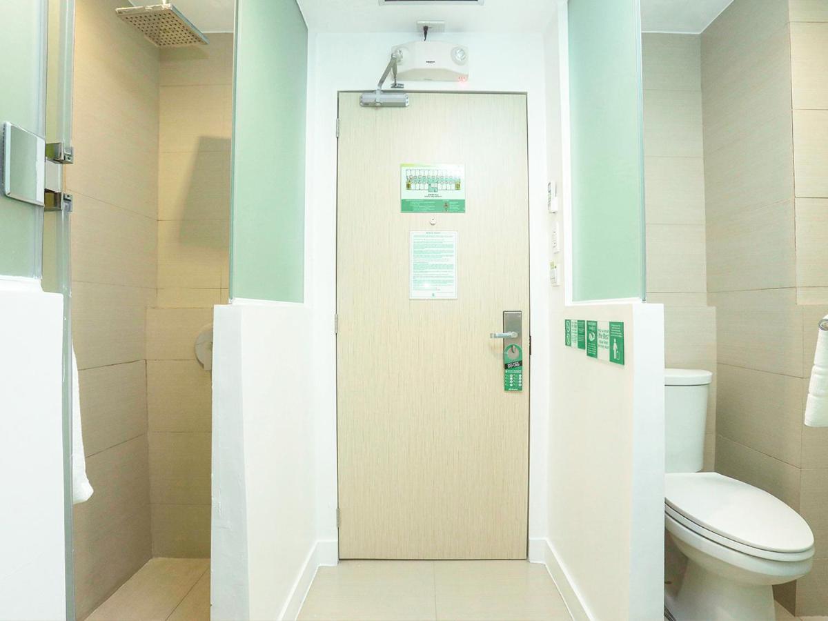 Go Hotels Timog Bandar Quezon Luaran gambar