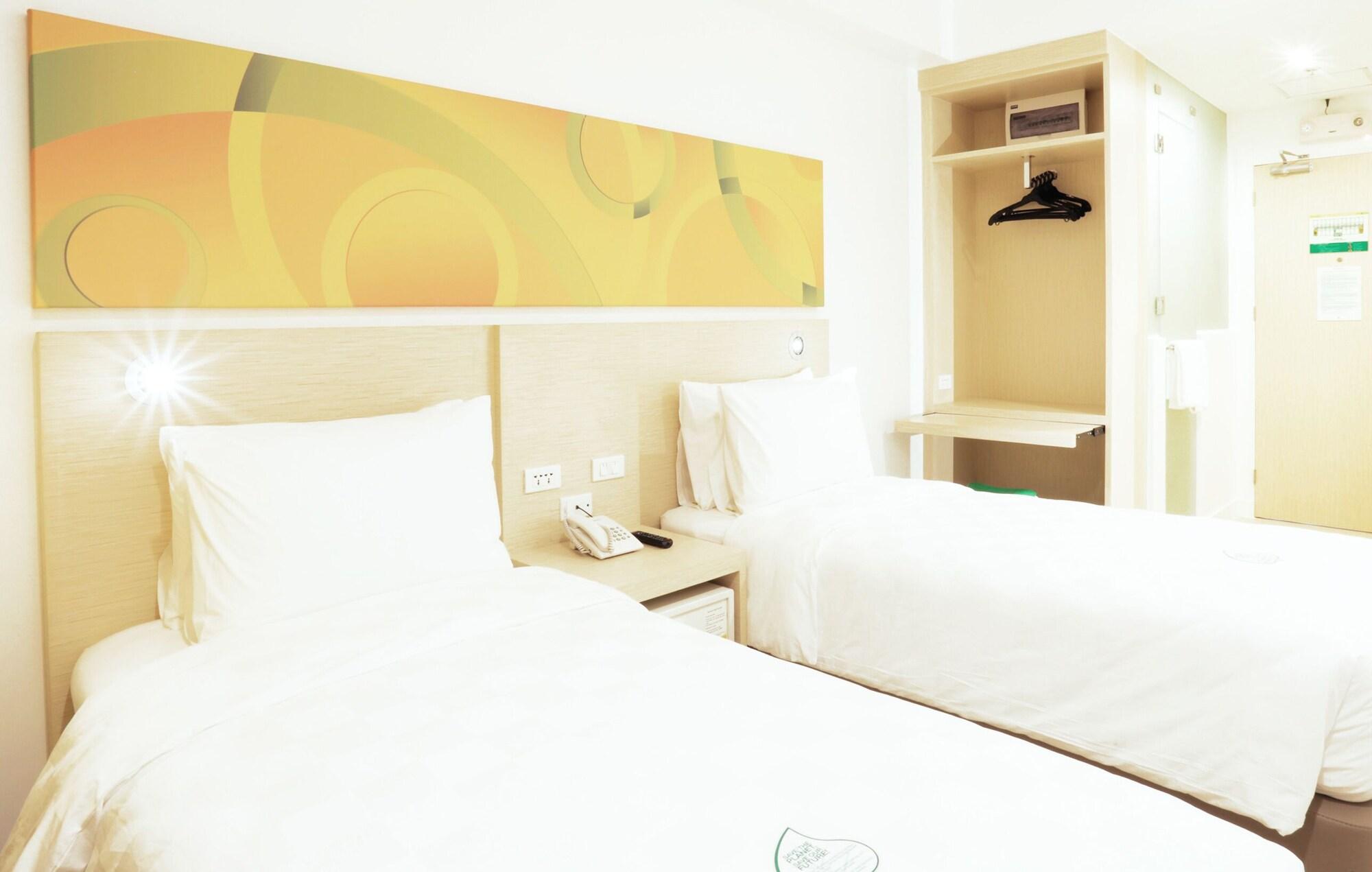 Go Hotels Timog Bandar Quezon Luaran gambar