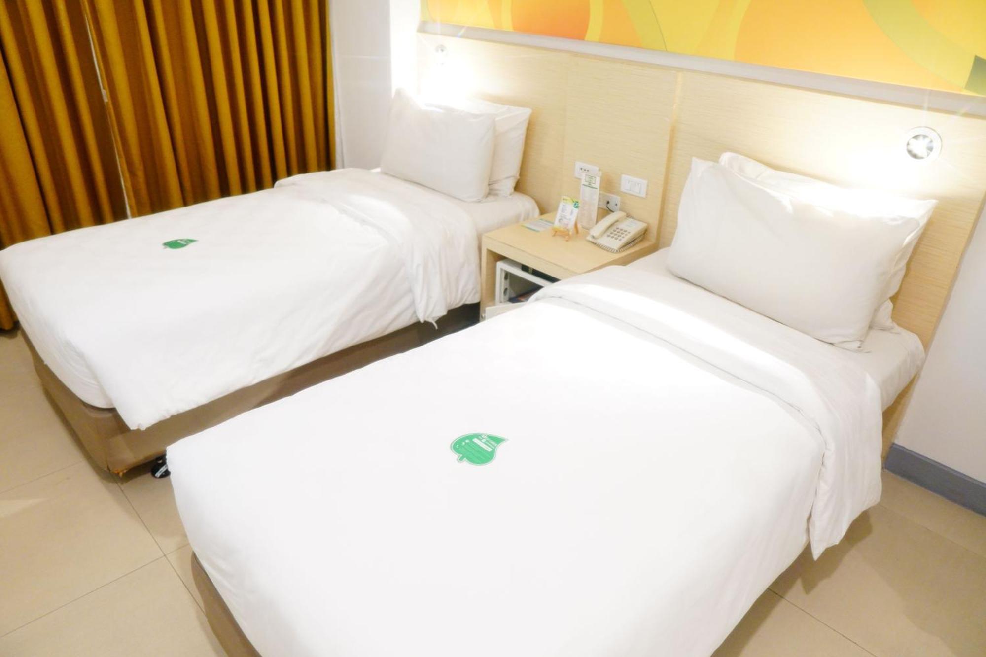 Go Hotels Timog Bandar Quezon Luaran gambar